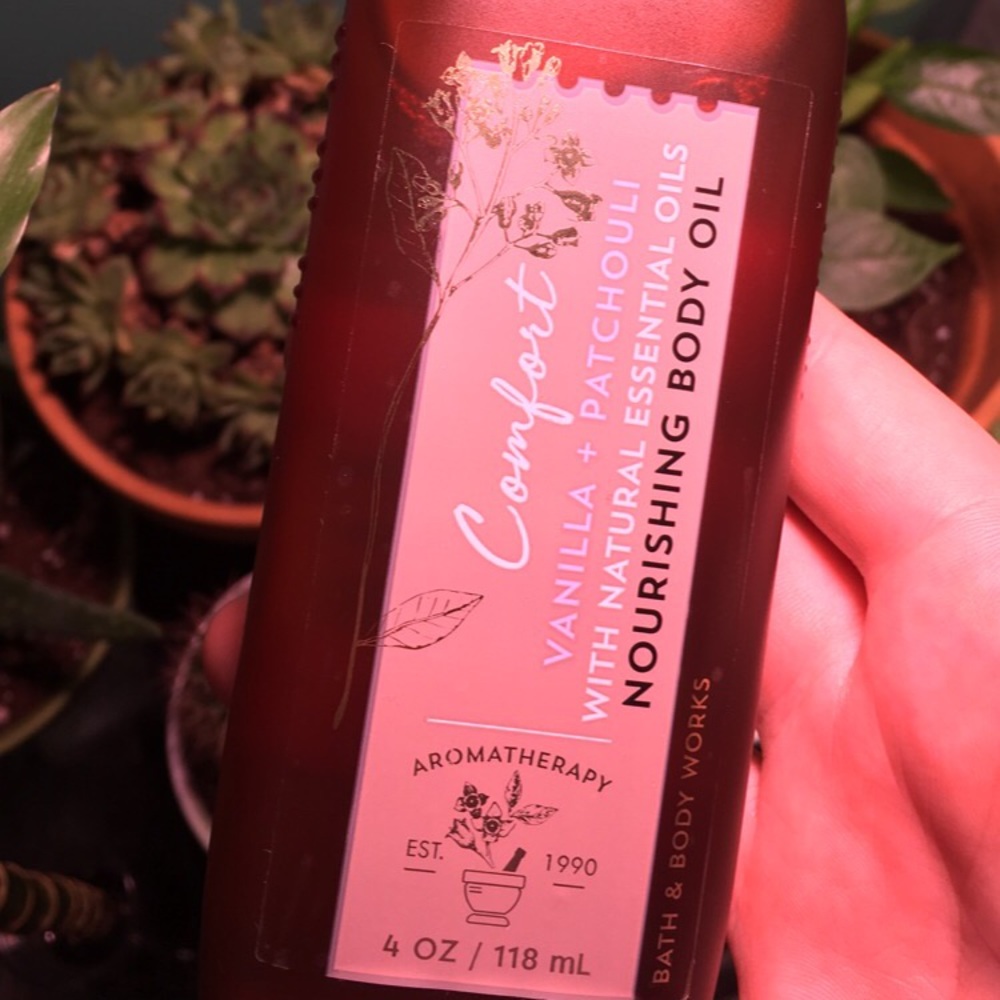 IN SEARCH OF COMFORT VANILLA + PATCHOULI BODY OIL